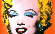 Des joueurs de paintball tirent le portrait Marylin Monroe
